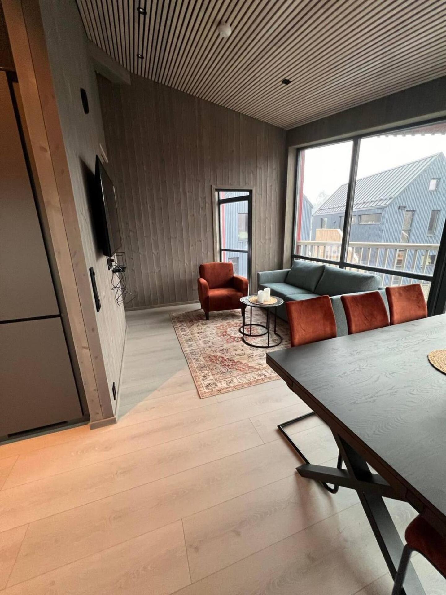Stilren Leilighet I Henningsvær Exterior foto